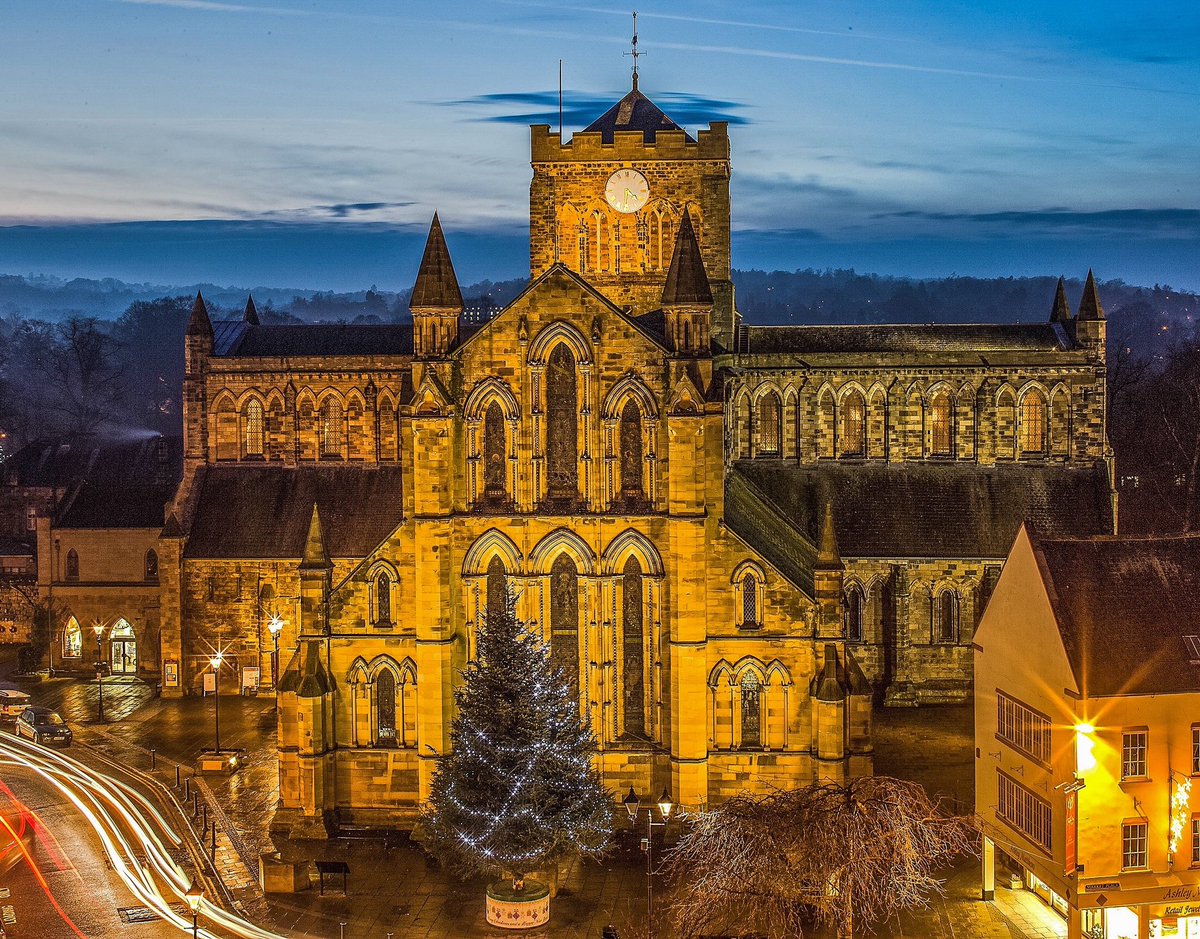 Etheldreda’s pad is looking rather festive again :)