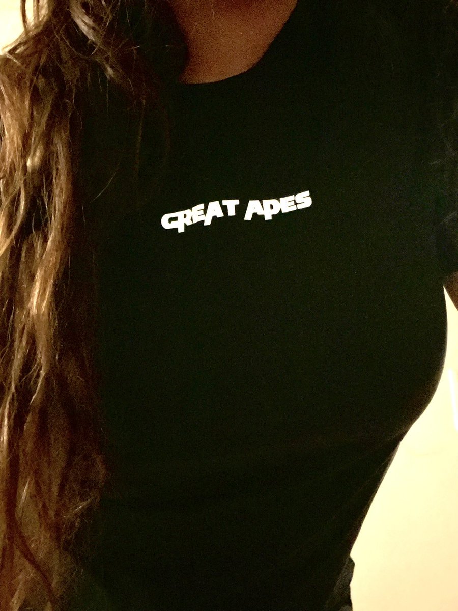 Rocking my <a href="/grapes/">Grapes</a>  in style 😎✨ 

🍇🦍

@GrapesSEI <a href="/GrapePirates/">GrapePirates</a> <a href="/CowBoyATS/">The Cowboy Grapes Faction</a>