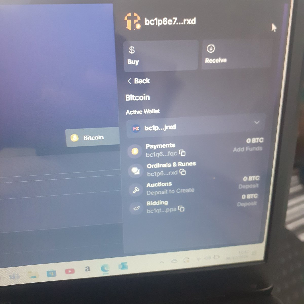 footstockpiling's tweet photo. @migomfer @Sp4ceyBeats @Nakamigos Sorry to bother u mate if u don't mind, I'm a bit confused. I set this ME wallet up yesterday so what address do I send bitcoin to, the one ending rxd? Or the payments one, the bidding one? https://t.co/ZWykcXOeJE