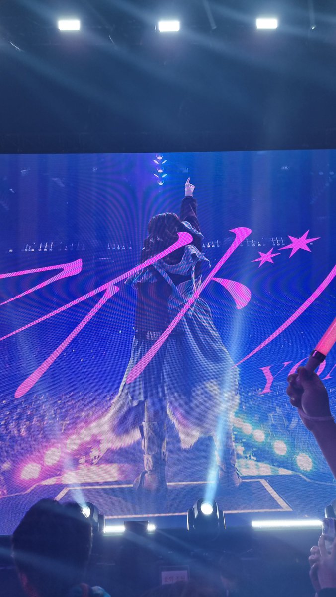 이렇게 행복해도 되는거야??
요아소비 내한 끝났다 
 
최고의 생일이였음