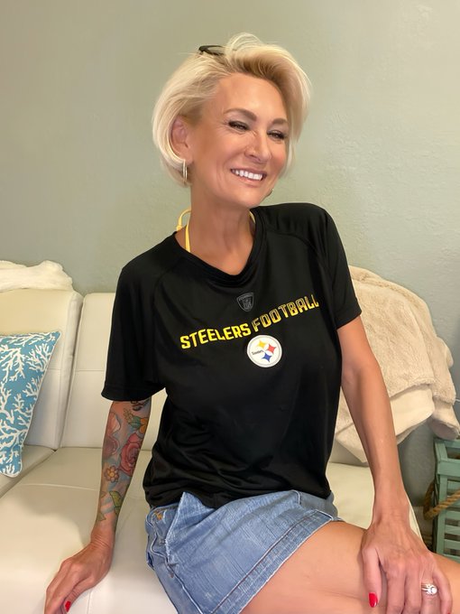 Happy Sunday my sugars. I hope you have a wonderful day❤️ https://t.co/mfNcY59xEE