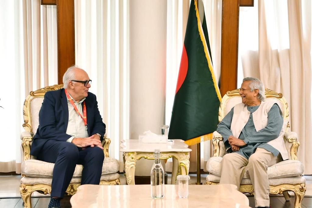 Lord Mark Malloch-Brown calls on Chief Adviser
#Bangladesh #ChiefAdviser
