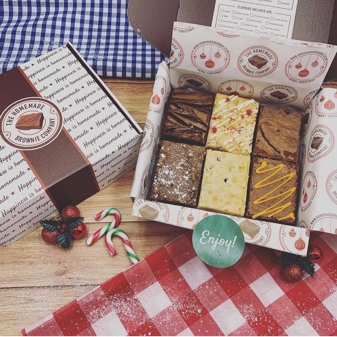 If you needed an excuse to bite into a delicious, gooey, brownie then today's your day....it's National Brownie Day!!! 
Just make sure you serve yours with branded greaseproof paper like @TheHomemadeBrownieCompany

#Brownies #chocolatetreats #packaging
