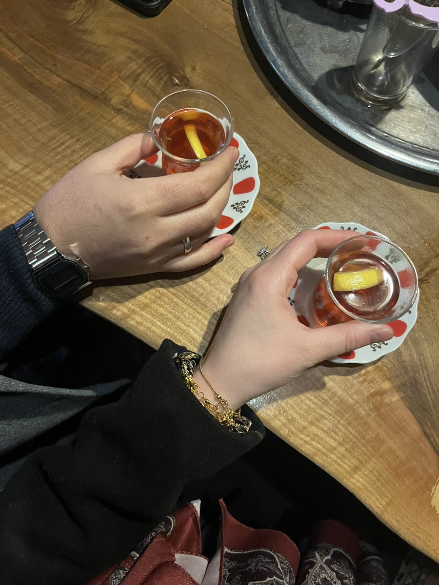 hicranefee's tweet photo. Erzurum, limonlu çay ve de yâr🫶
.
.
#erzurum https://t.co/15KkWqcFXf