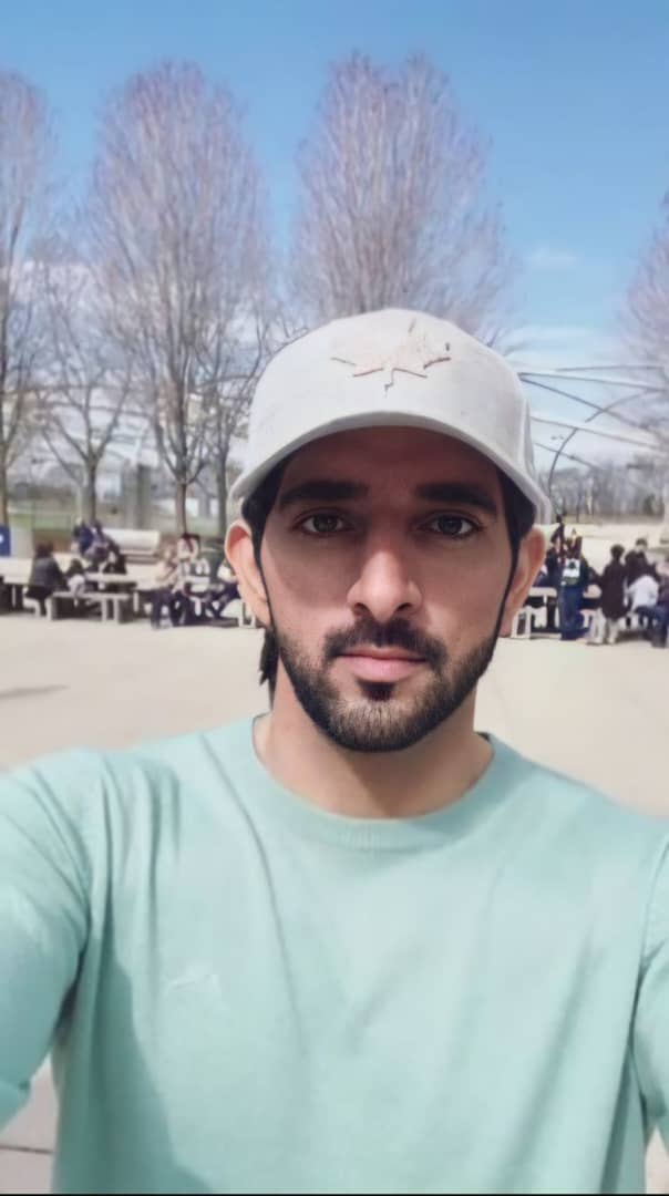 Hello fans if you really love me can I get a love stickers from you guys🥰💝💓💕💖❤️