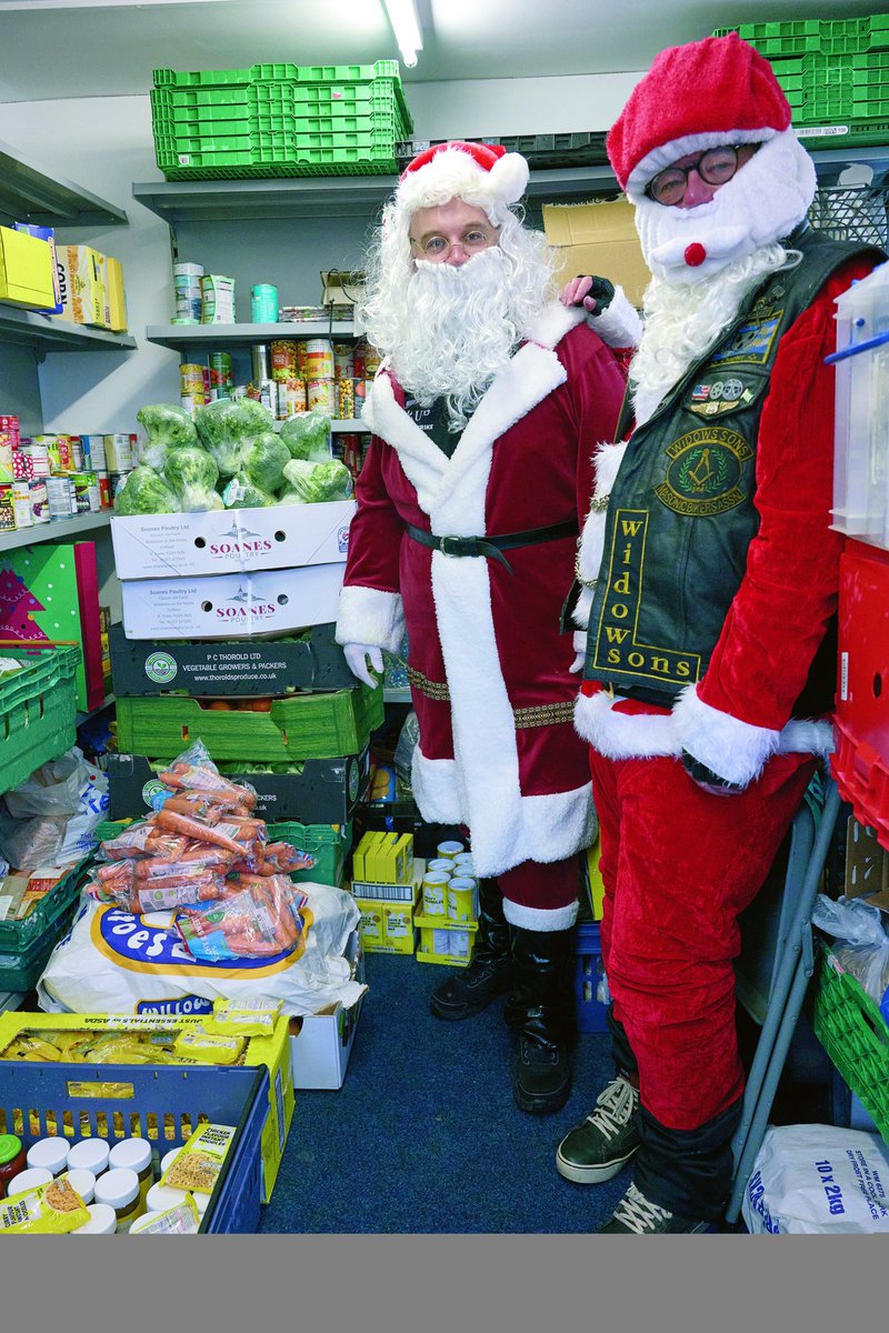 A great festive service in the community event from brethren, family and friends yesterday, supporting the Kings Heath food bank. #worcsmasons 👍👏