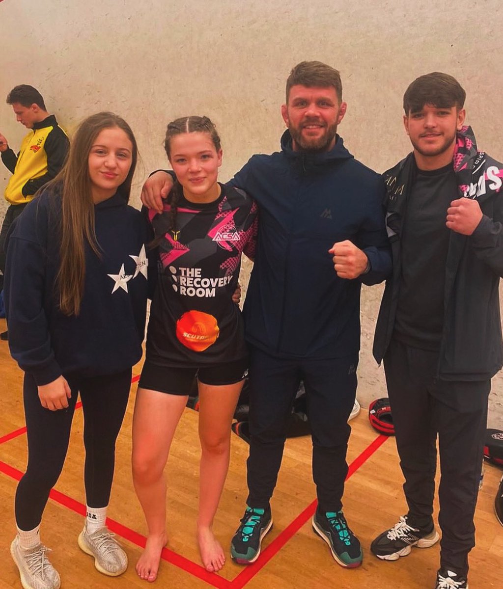 GateacreSchool's tweet photo. Our very own Saskia Law has won her first amateur fight. We are incredibly proud of you. Mr Jamil remarked : "Saskia is another one of our beacons of light at Gateacre. We will support her as she pursues her dream." #BeAGateacreGreat #BeYourBest #GREATValues https://t.co/WGnvX8j8Ao