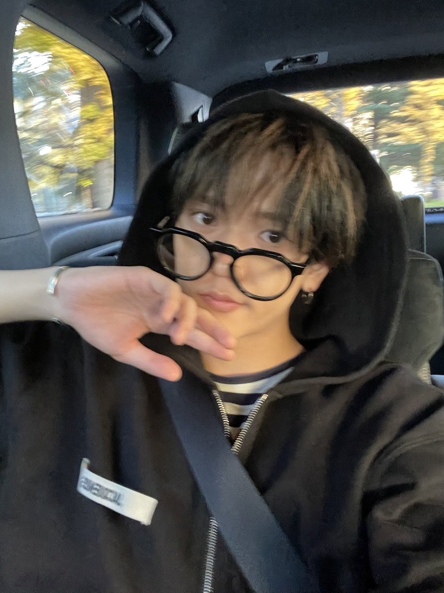 nakajima_1st's tweet photo. 移動中ーーーの写真🚗

動画はインスタに載せました！
明日はみなさんどんなご予定？？

そた https://t.co/olHryW9Kym