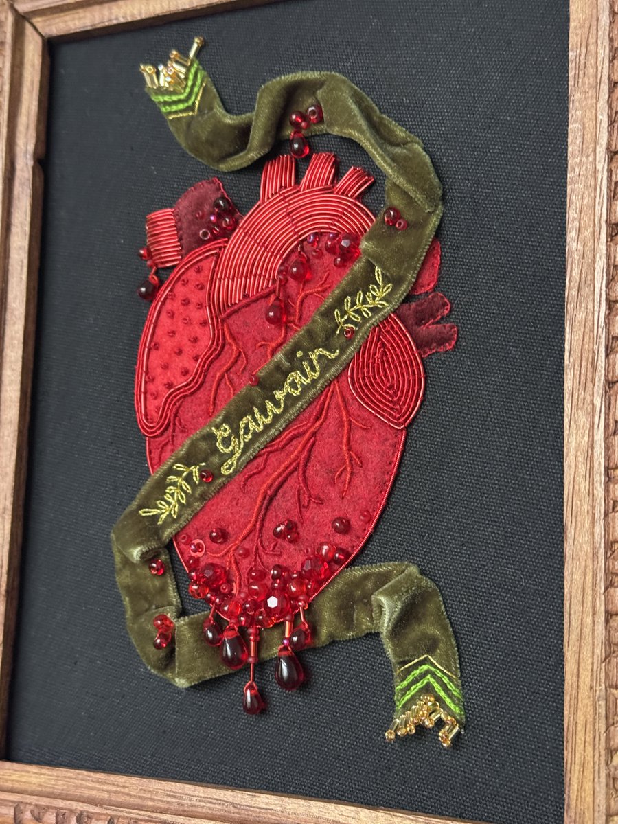 Today is the day! This month’s embroidery collection, ‘The Green Knight’ will be available at 8pm gmt! 

‘A Returned Blow’, ‘A Christmas Game’ &amp; ‘Sir Gawain’s Heart’ 🌿♥️🗡️

Thread 🧵