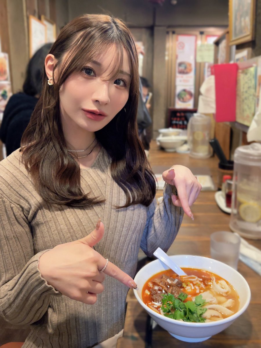 輸給了刀削麵的誘惑🍜 https://t.co/97LDTzMwga