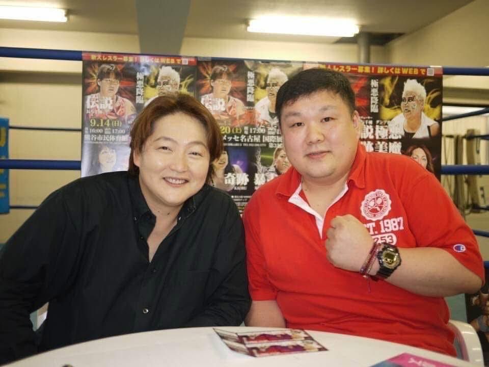 Masa_Anchan1971's tweet image. Happy Birthday to Chigusa Nagayo㊗️😍❤️
今日は女子プロレス団体 Marvelous代表 長与千種さんのお誕生日です🎂🎊🍻🍾🥂
この直筆サイン色紙は僕の宝物です。
84’12’8 長与千種さんの誕生日に偶然会えてサインを頂けた貴重な物で40年前です。
#長与千種 #Marvelouspro
#マーベラスプロレス #fatassmasa