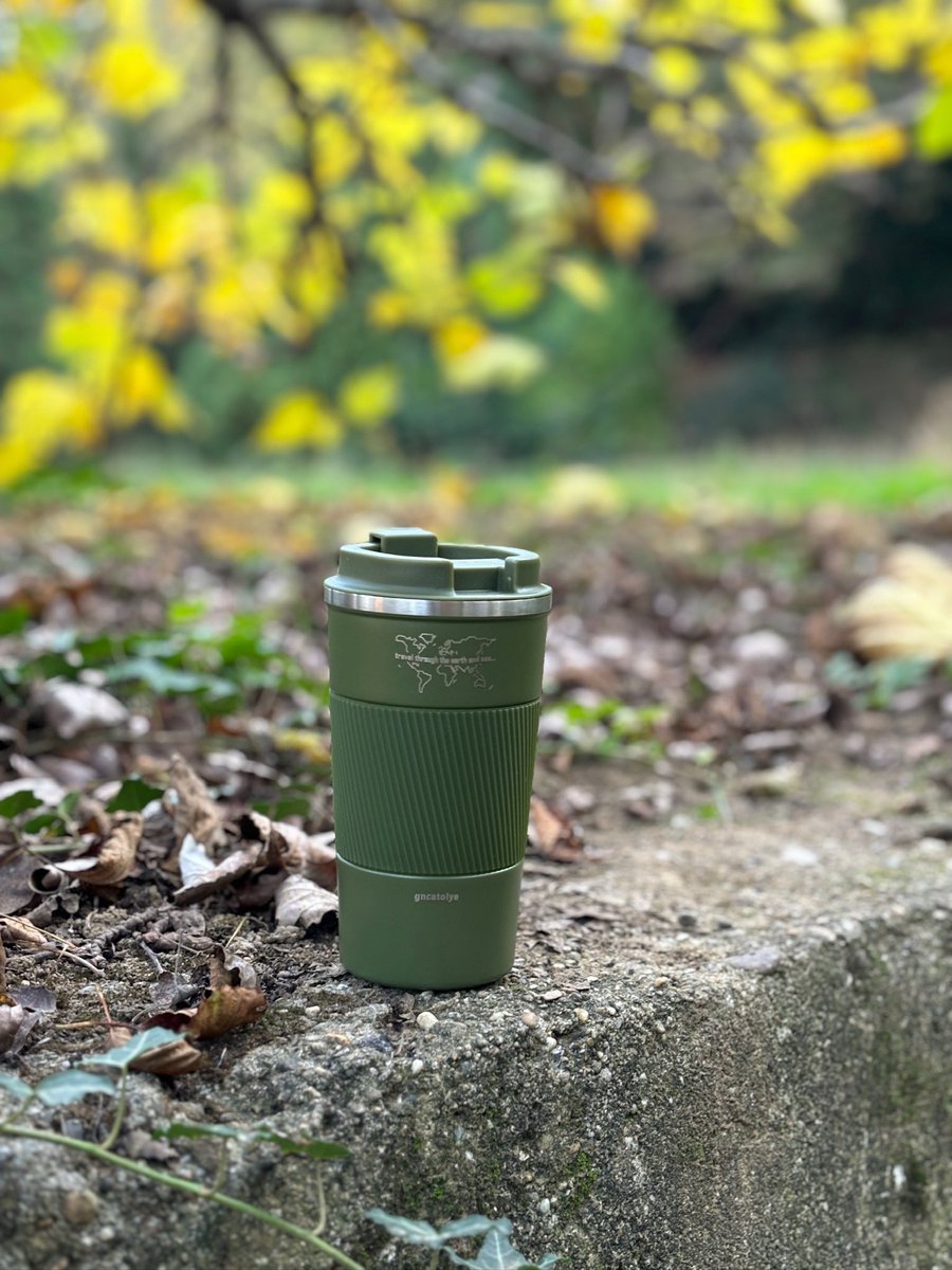 Genç Atölye Şam şubesi şimdilik beklemede ama bugüne özel bu tweeti retweet yapan 2 takipçimize yeşil termosumuzdan hediye ediyoruz🥳
Acı kahvenizi bu termosla yudumlamanız dileğiyle☕️