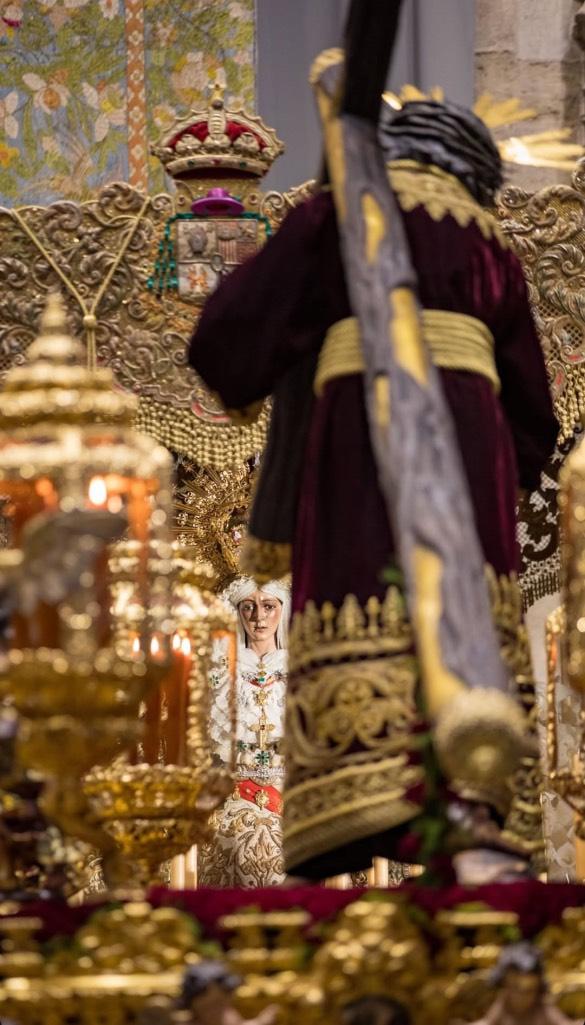 arteperea's tweet photo. De pequeño creía que el Gran Poder y la Macarena eran los patrones de Sevilla ❤️❤️❤️ #MagnaSevilla https://t.co/BqpXYjCo2W