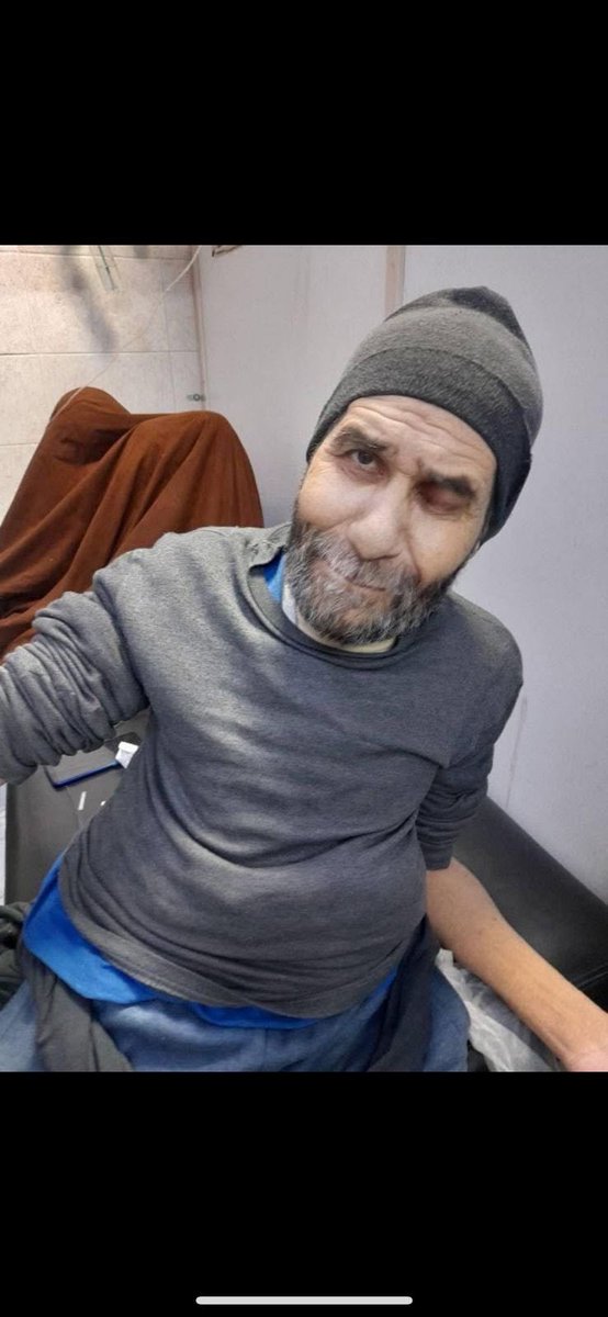 كلود حنا  ليشع الخوري ابن دير الاحمر في السجن السوري ، وجد في مشفى في سوريا 🙏🏼❤️❤️حي يرزق 

دخل اسمك يا رب ✝️عقبال كل الباقي