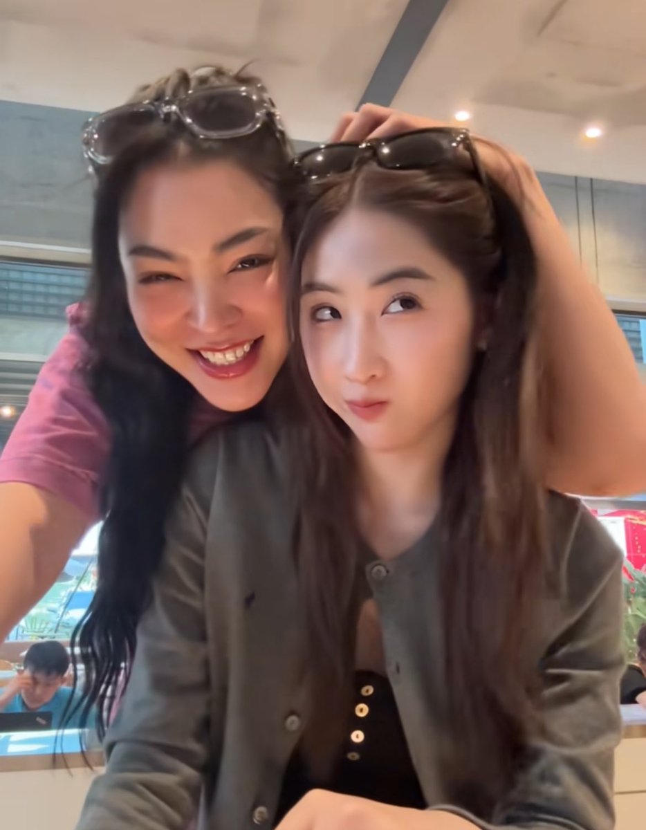 I like it when you smile. But I love it when I'm the reason.

#ฝ้ายโยโกะ

I vote #YokoApasra for #PopGoldenAwards2024