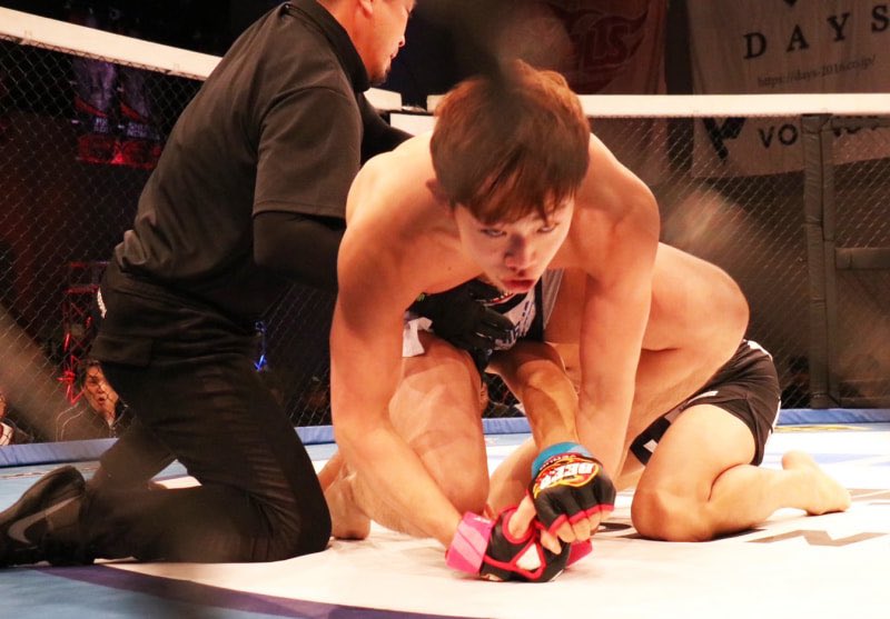 ReHope　Pro5（15包）パリオリンピック種目BreakingDown出場、朝倉未来育成選手として話題の「小柴亮太」とアンバサダー契約 ReHope Pro5（15包）パリオリンピック種目BreakingDown出場、朝倉未来