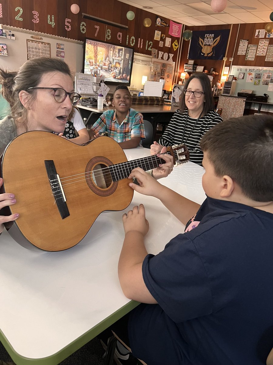 Music Therapy is definitely something we look forward to all week long! Thanks Ms.Bonnie 🎶 #NordoniaRocks <a href="/LEelementary/">Lee Eaton Intermediate Knights</a>