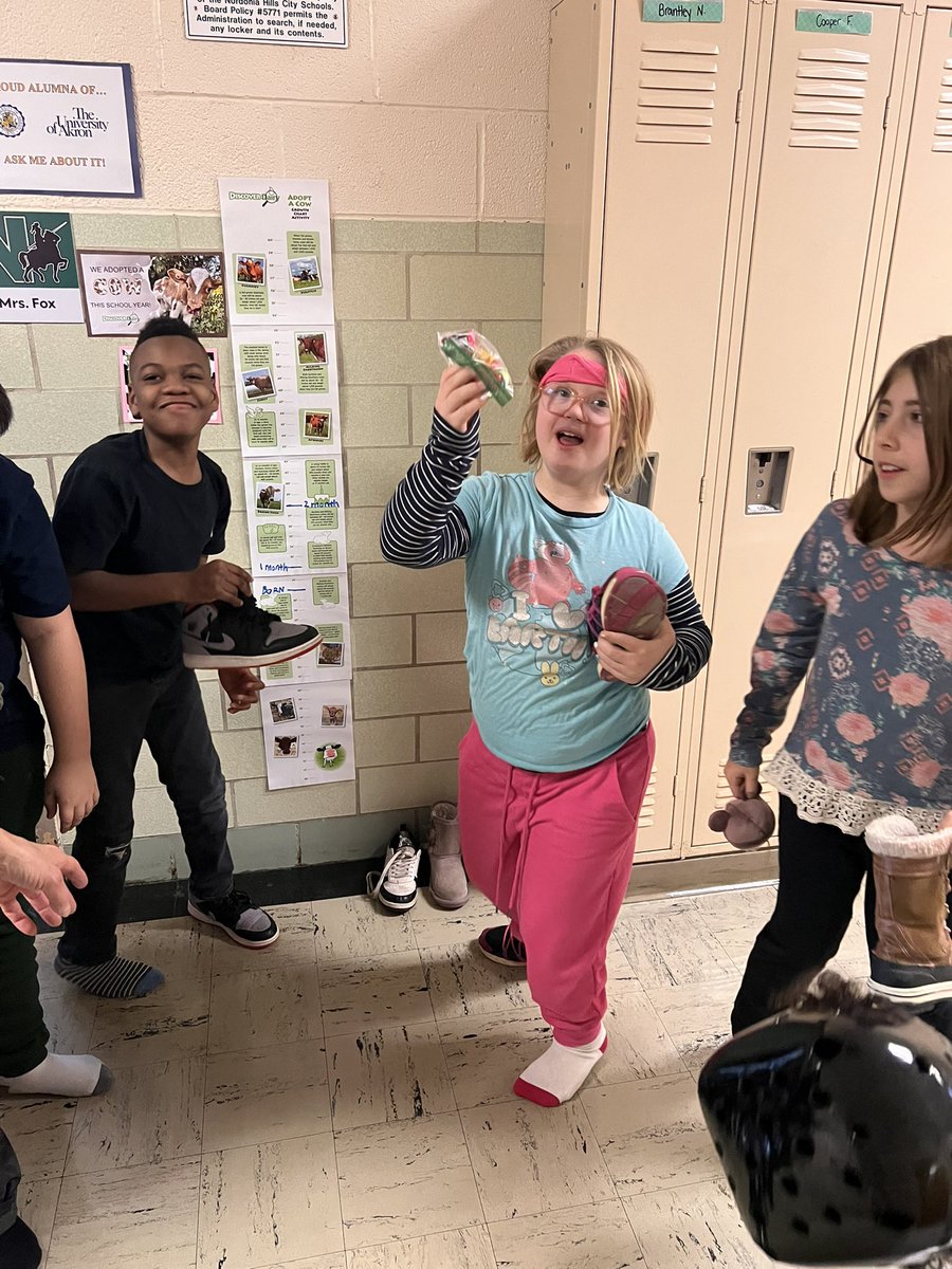 Celebrated my birthday 12/6 with a tradition of introducing St.Nicholas Day with my students. They left their shoes out in the hallway, and St.Nicholas stopped by 🍬 🍫 🎅🏼 #NordoniaRocks <a href="/LEelementary/">Lee Eaton Intermediate Knights</a>