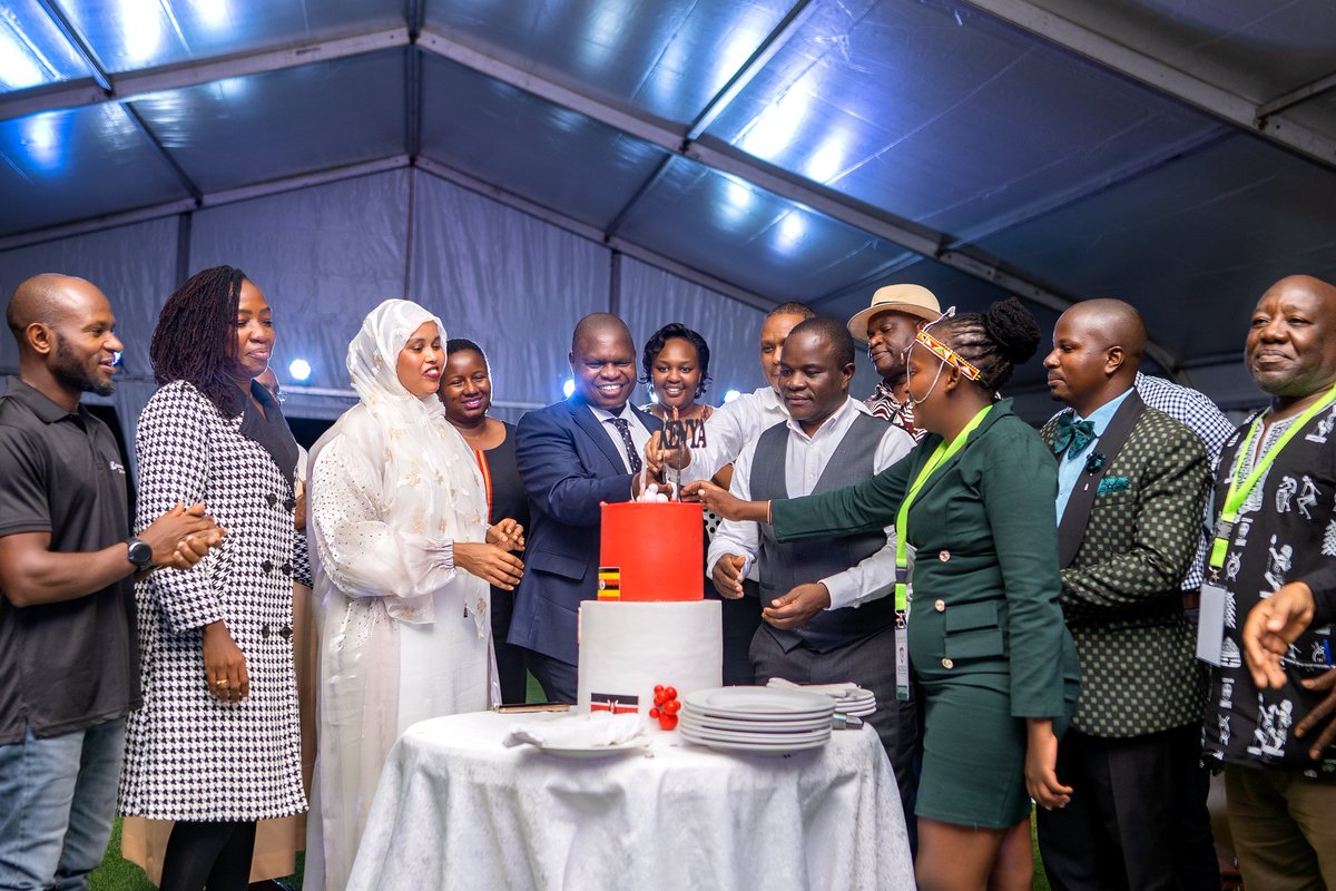 MaangiJoash's tweet photo. Kenyans in Uganda form a critical part of the Kenyan Diaspora especially in their remittances where they are No. 10 globally and No. 2 in Africa.
It was a pleasure joining them in celebrating the Kenya Diaspora day in Uganda held on 7thDec 2024 at the Kenyan Chancery in Uganda as part of the Kenyan week in Uganda that will culminate in the celebration of our 61st Jamuhuri day on 12th Dec 2024 and 60th Anniversary of Kenya's Diplomatic journey.