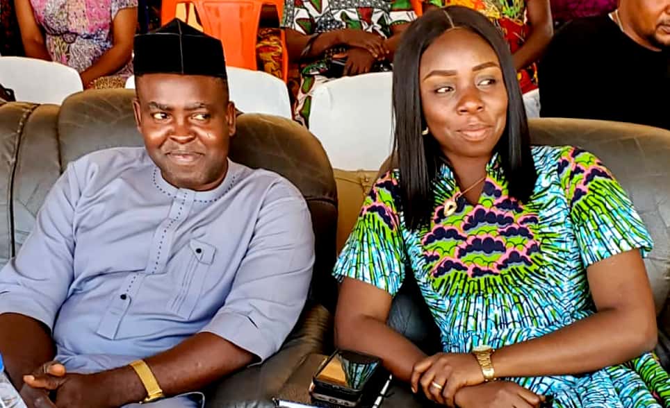 ejor2cool's tweet photo. Wife of @PNMbah takes the campaign of 16 days activism against gender violence to Igbo-Eze South LGA as Cutos Foundation, LG Chairman @UgoFedOfficial  and Ugo Ferdinand Foundation provide Supports.
#NAPTIP
#TomorrosIsHere 
#UgoFedOfficial 
#PNMbah https://t.co/VSjLscHrvf