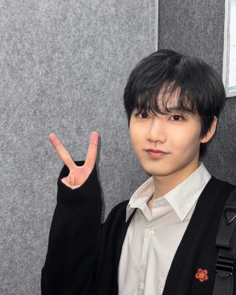 twdsohoon's tweet photo. Hi, this is Junkyu (soon-to-be leader) of TREASURE speaking. He is in need of new faces to fill his not so colorful timeline. So he needs your help to get more! Free to sell me out to your friends to be mine. No need to be afraid cause I’m hot.❤️‍🔥 https://t.co/7yemOZIo3s