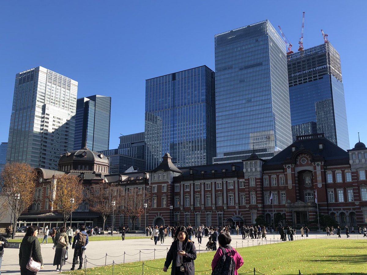chabo_gerero's tweet photo. 12/7 東京観光
皇居外苑
　都会の中にある森で癒された
日比谷公園
　静かな場所、公会堂も見れた
国会議事堂
　至る所に警察官がいた
六本木
　夜は賑やかなんでしょうね
東京タワー
　スカイツリーより低いがデカい
この日はよく歩いた
運動不足の体にはこたえた https://t.co/TQa0R9mwvQ