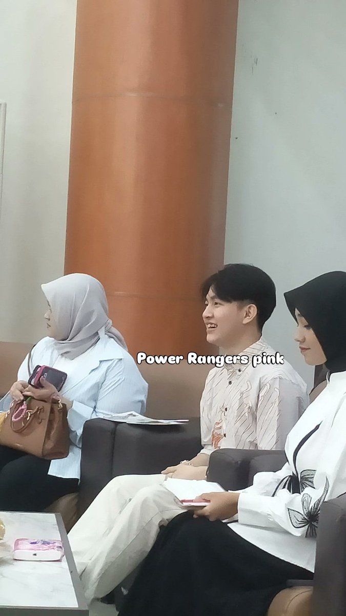 withsunshinee's tweet photo. Hadiah ulang tahun yg sangat bikin happy hari ini karna ketemu #Maxwell, kamsia Maxwell udah datang ke Aceh 
#MaxwellDiAceh #maxwellerz https://t.co/FZx665QQy2