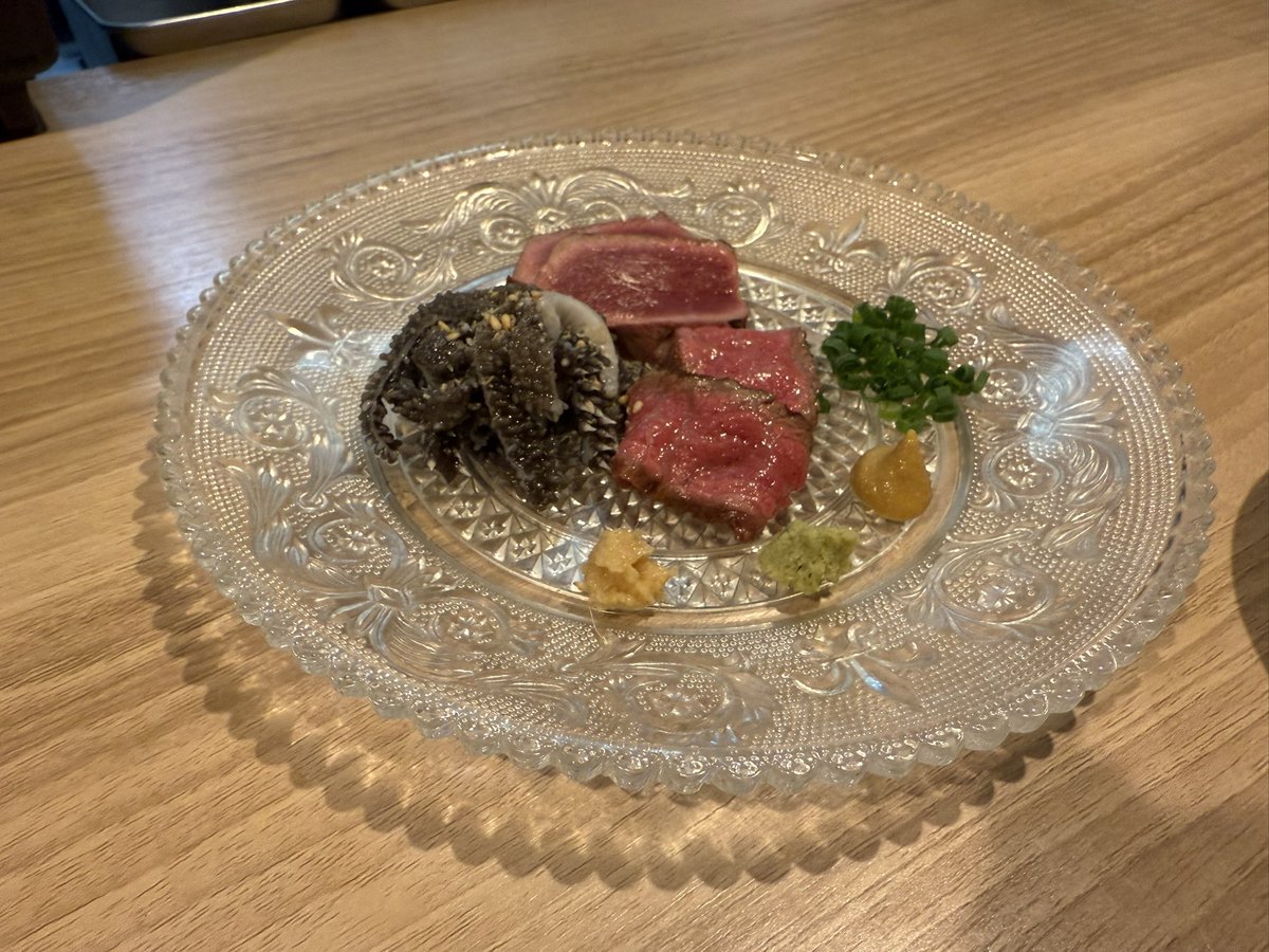 kankei6111's tweet photo. 炭火焼きの焼肉最高〜！！
お肉どれも美味しかった🤤

店内オシャレで雰囲気もいい感じ！！

#肉の匠ひうち https://t.co/SBPJQ7S6iu