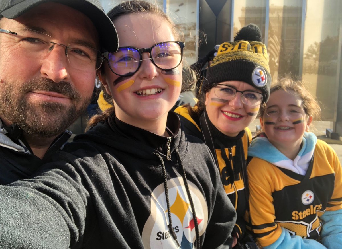 optalpez's tweet photo. @FOXImpactoNFL #foximpactonfl 
Go Steelers! https://t.co/RSs5fL76CP