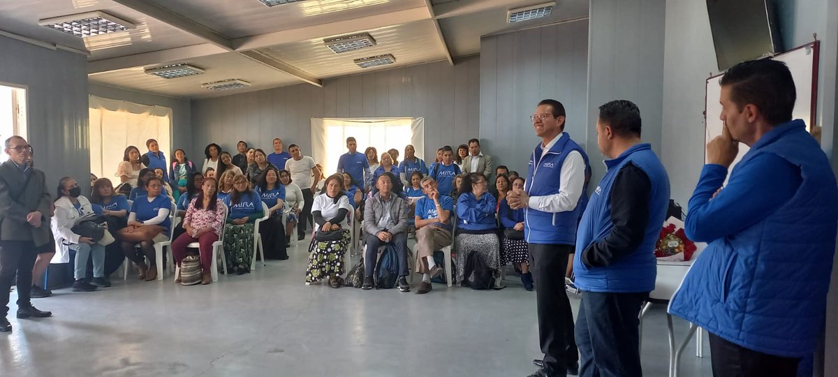 DavidPuentes25's tweet photo. El día de hoy estamos con nuestro edil @EmirLopez82, en una reunión de rendición de cuentas del año 2024 de la gestión del @PartidoMIRA, en el concejo de Bogotá y en la JAL de Bosa. 💯📑✍️

@SamirBedoya @irmalherrera @carlos_guevara https://t.co/6B7XuOTQal