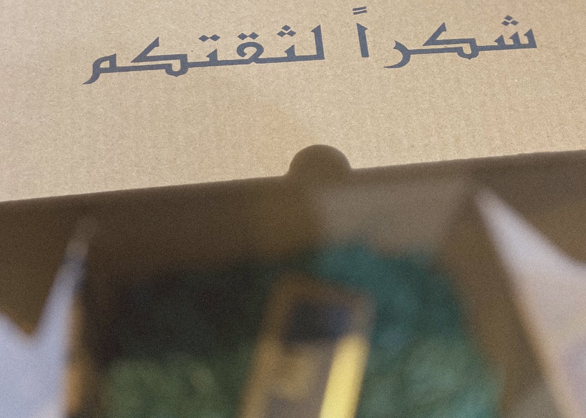 az_77r's tweet image. وصصصصل الزين !🩶🩶🩶🩶🩶🩶🩶

إيشي فخامه إيشي جمال إيشي فوحااااان
كنت متحمسه لريحته بس ماكان نفس توقعاتي ، الا وتفوققهاااا
العطر رههيييييييب رهيب! فوحان وثبات ماهو بالحار المُزعج مُريح جدددددا 

أهني كل من أقتنااه وأهلا بالإدمان الجديييد💘
#عطر_شنار | #شنار_الدوسري | @hlqmii