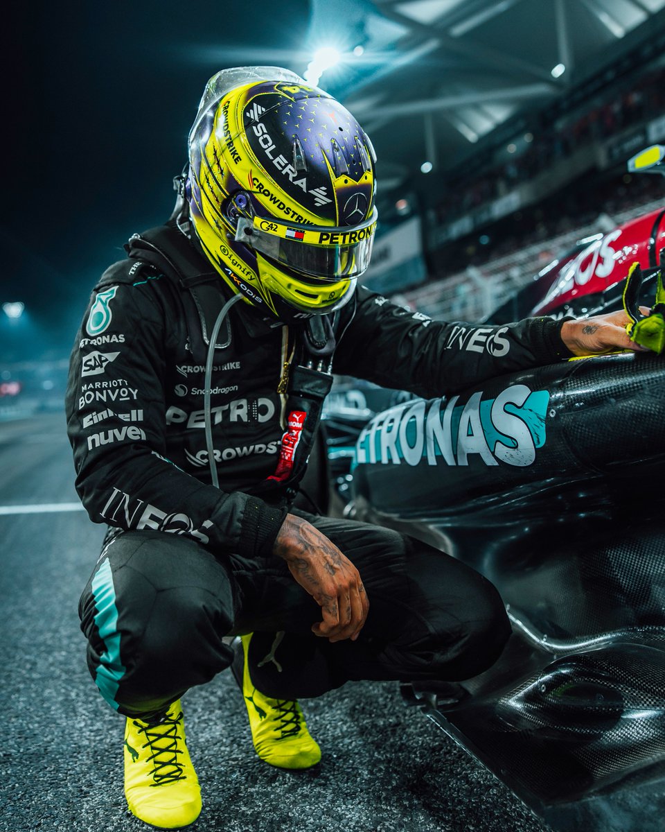 F1's tweet photo. The curtain falls on a glorious partnership 🥹

#F1 #AbuDhabiGP @MercedesAMGF1 https://t.co/sprCiA4qBH