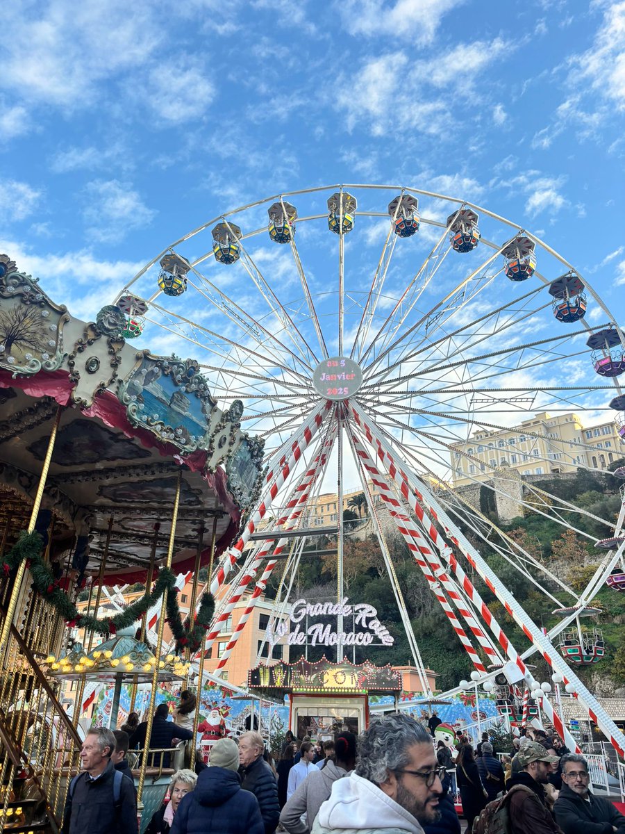 HCapitole's tweet photo. #hotelcapitole #monaco #marchenoelmonaco https://t.co/inaJQuKblB