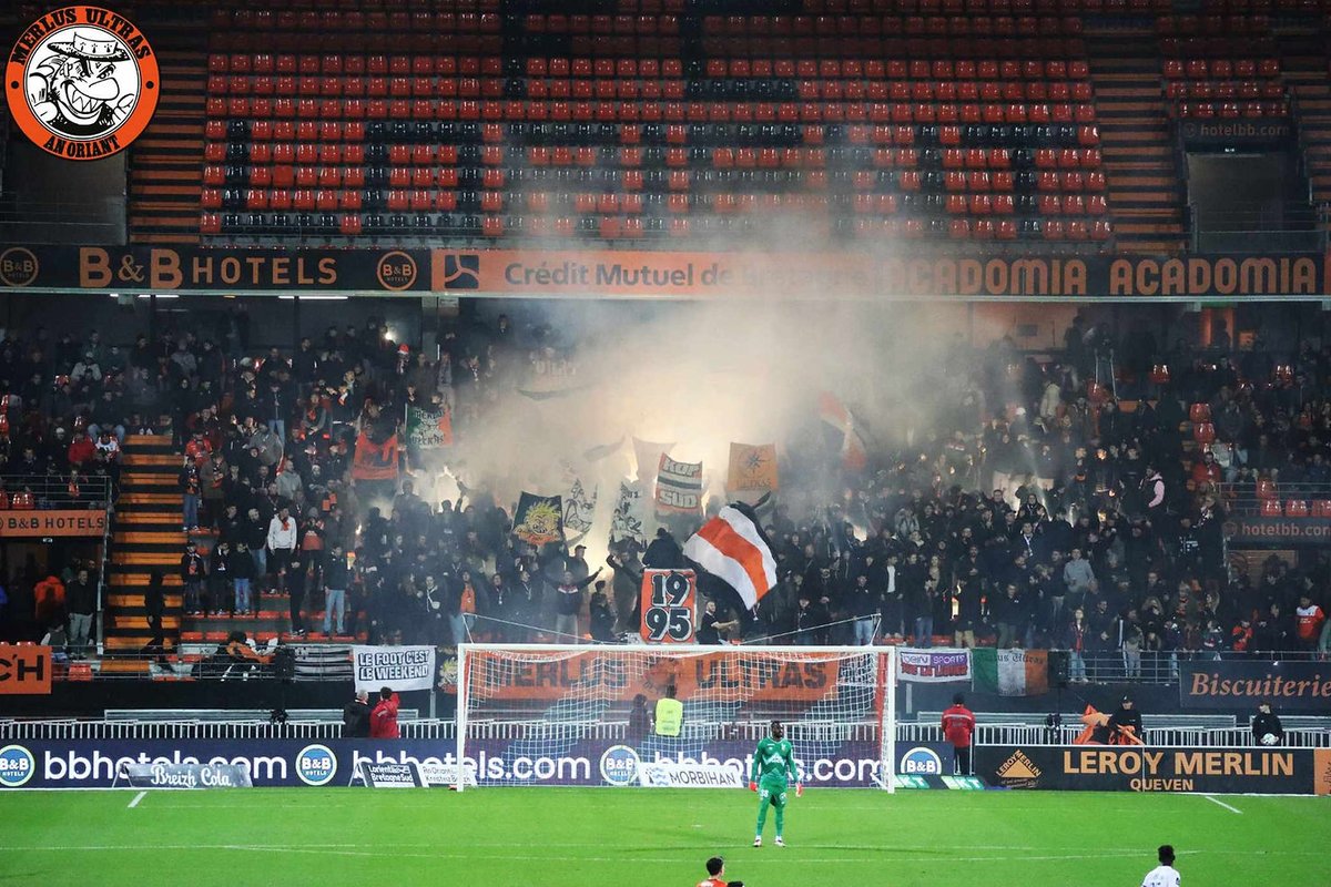 UltrasMadeinFR's tweet image. ⚽️ Lorient - Troyes 
📢 Merlus Ultras !
📆 Vendredi 6 Décembre 2024
📸 @KopSudFCL1926 

#FCLESTAC
