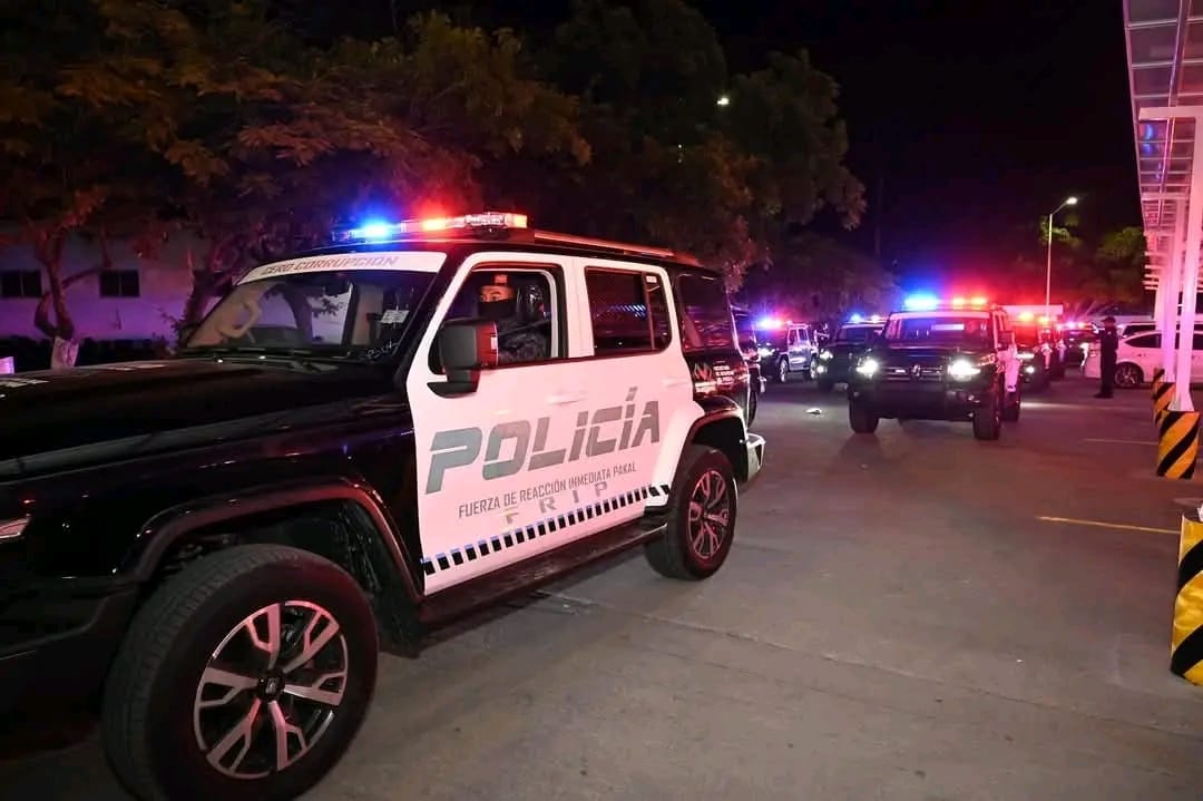noelalvaradom's tweet photo. Refuerzan seguridad en @ChiapasGobierno en busca de mantener la paz. Ello ante la violencia entre grupos criminales.
@SSPCMexico @SEGOB_mx @GN_MEXICO_ @SEDENAmx @SEMAR_mx https://t.co/Z13FzmVT4g