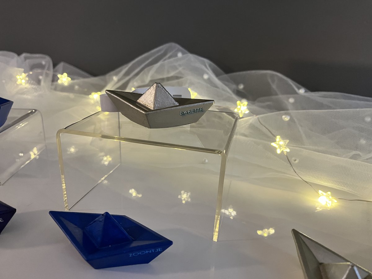 an_andries's tweet photo. Ik denk aan je!
Steek ook jij zo dadelijk een kaarsje aan?
#wereldlichtjesdag #vooraltijdinmijnhart #sterrenkindje #WaveOfLight2024 #loveyoutothemoonandback #nooitvergeten #moed #liefde #trots #papa #mama #koesterweek2024 #ange #paranges #pourtoujours❤️#mamange https://t.co/FYei43LXV2