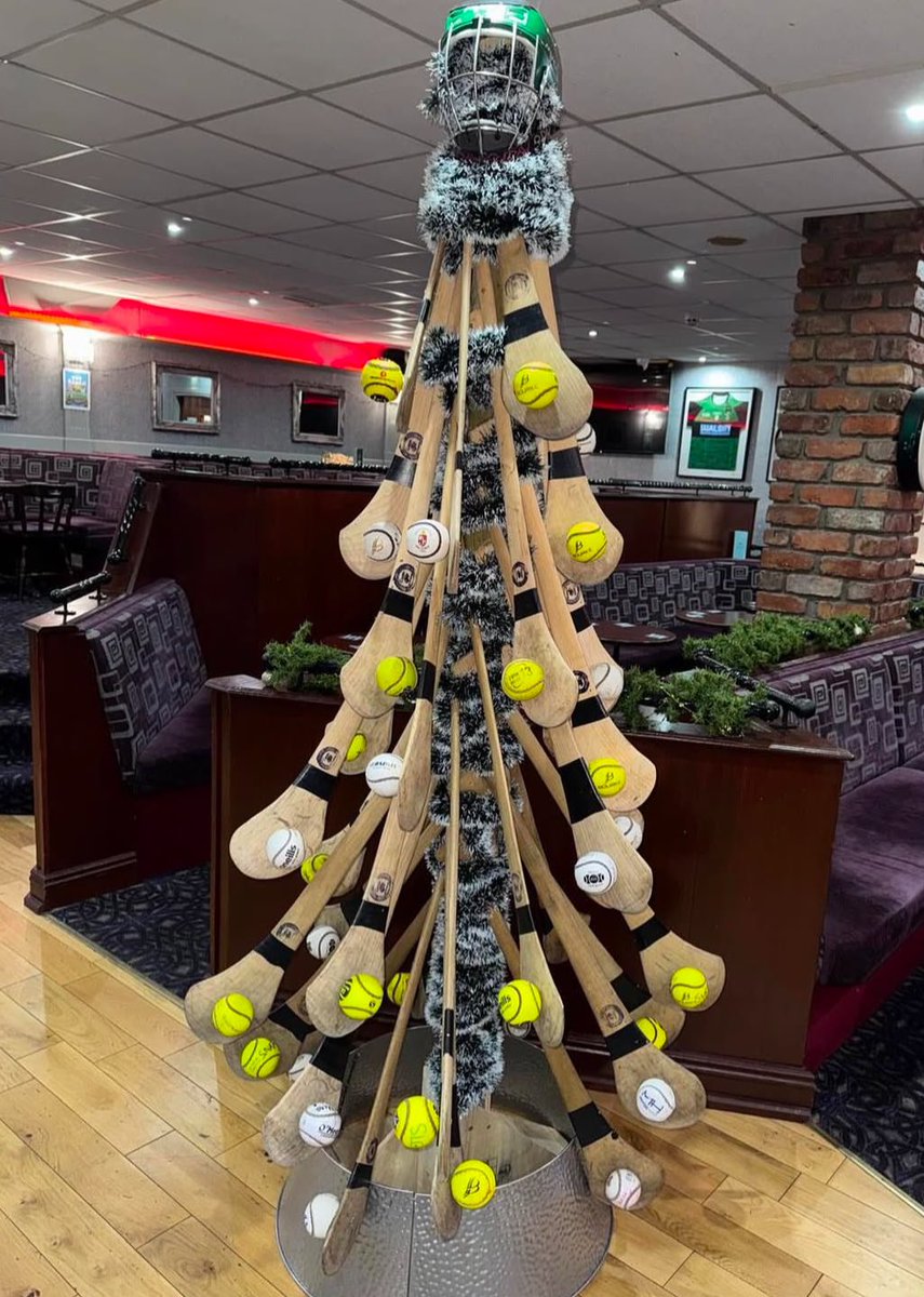 Whats The Scór (@whatsthescor) on Twitter photo Patrick Sarsfields GAA Belfast definitely wins the best Hurling Christmas Tree award 👏🏻. Patrick Sarsfields GAA Belfast definitely wins the best Hurling Christmas Tree award 👏🏻.