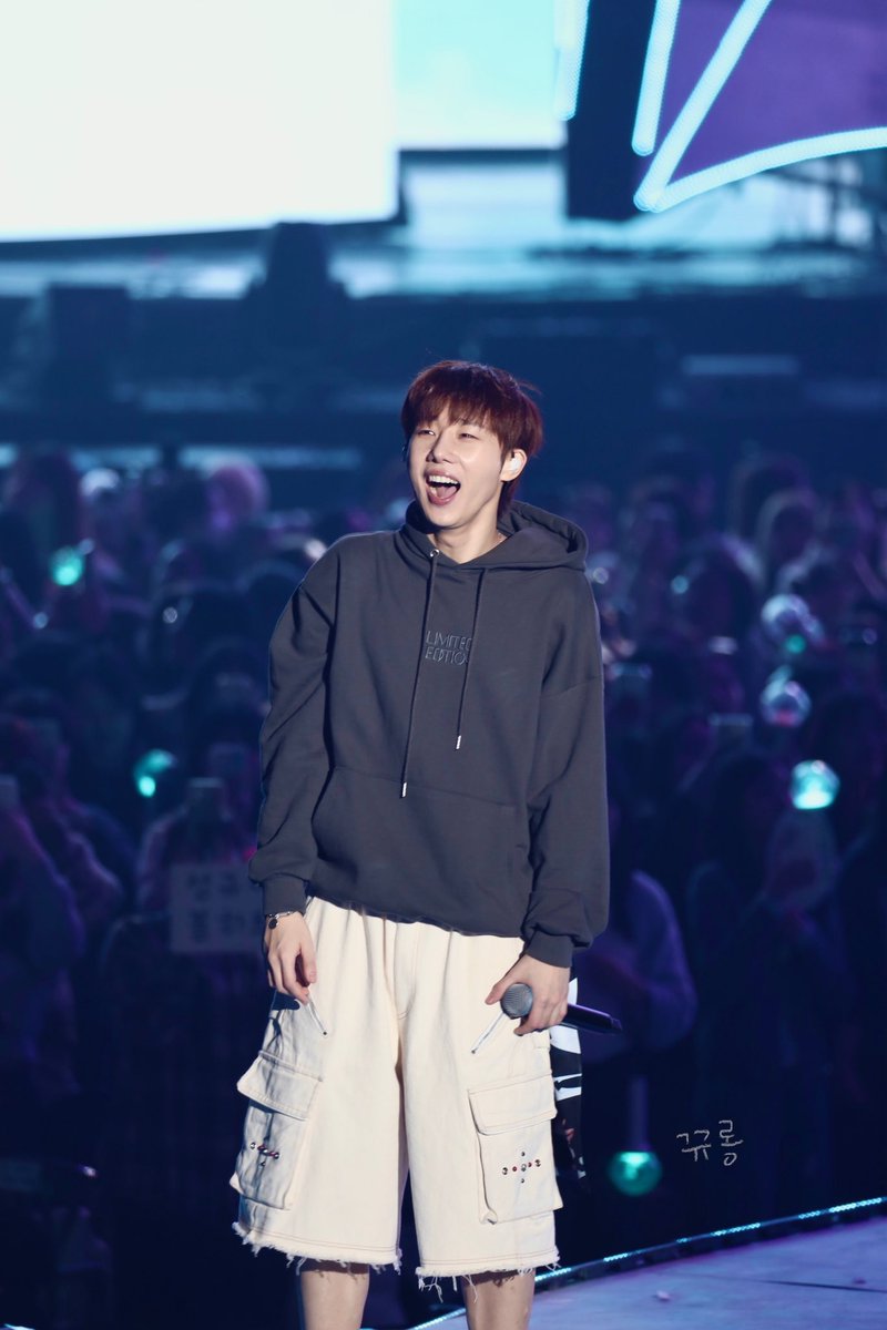 241208 INFINITE 15TH ANNIVERSARY CONCERT <LIMITED EDITION> Day3

팬들 보면서 아기웃음 💛

#인피니트 #김성규 #성규