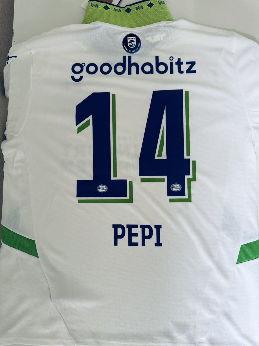🚨 Last jersey giveaway of 2024! 🚨

Like and RT this post for a chance to win the Brazilian Ricardo Pepi kit!
Winner will be picked Tuesday! ⏰
Must be a follower to win!