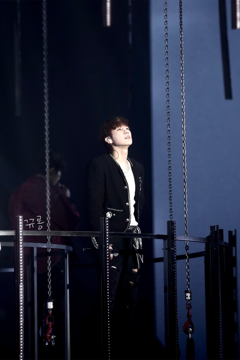 241208 INFINITE 15TH ANNIVERSARY CONCERT <LIMITED EDITION> Day3

이렇게 바라보기 있기 없기?

#인피니트 #김성규 #성규
