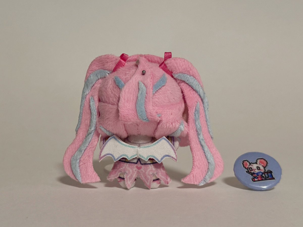 SqueakyNeko's tweet photo. smol Angelic Buster plush commished by @maplecottt https://t.co/kjsNDz40Jr