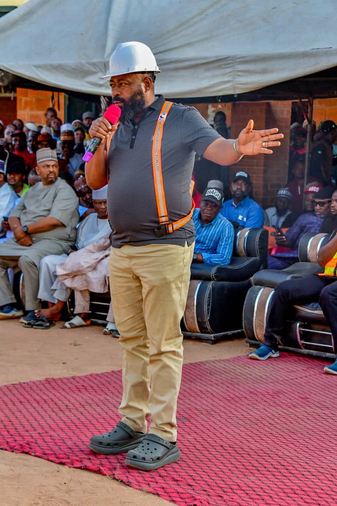 LAMaikano's tweet photo. #NewNigerInFocus! https://t.co/nwK3Duy426