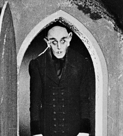 gorebugs's tweet photo. BREAKING NEWS | 🚨

Guitarist/Singer Frank Iero has been eaten by a vampire https://t.co/DaO2AaeNmR