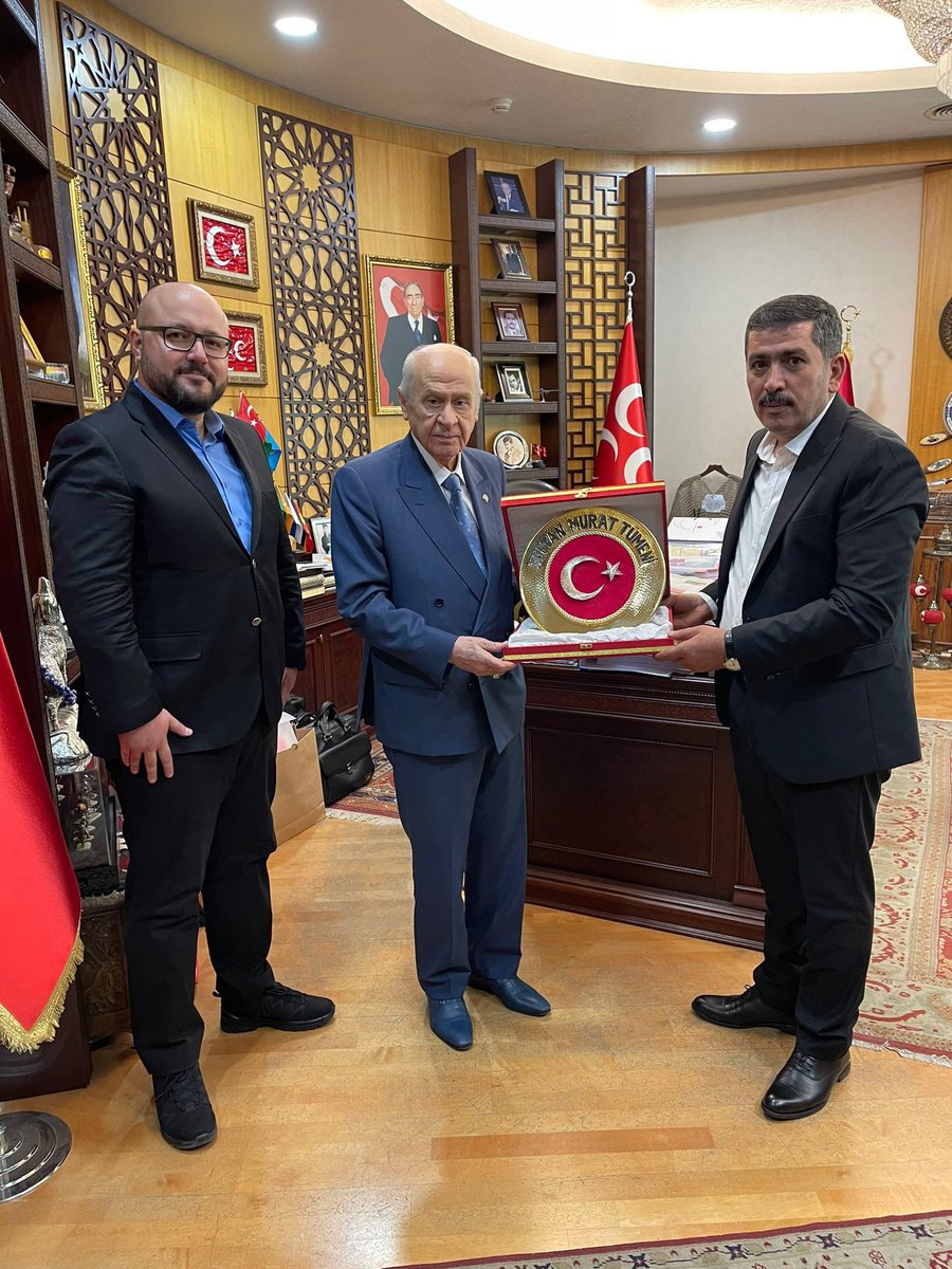 fehimisa1's tweet photo. Değerli Büyüğümüz, Türkmen Beyi Sayın Devlet BAHÇELİ’yi ziyaretimizde bizlere “tarih düş görenlerin mülküdür” demişlerdi. Sizin ve Sayın Cumhurbaşkanımız Recep Tayyip ERDOĞAN’ın desteği ile çok şükür başladı düşlerimizin gerçeğe hicreti… @RTErdogan @dbdevletbahceli https://t.co/r3lUMAG7e3