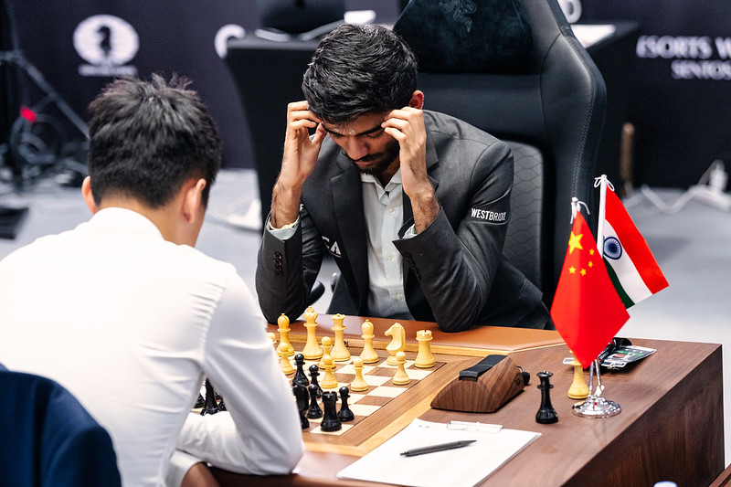 usefulchess's tweet photo. World Chess Championship game 11:    Gukesh   beat  Ding Liren  ( Reti  advance var. )   Watch the game on  : https://t.co/cX4NcSqWTC  #chess  #DingGukesh  #DingLiren  #Gukesh #WorldChessChamp  Photo by FIDE /  Emalianova https://t.co/09J96AR9Yq