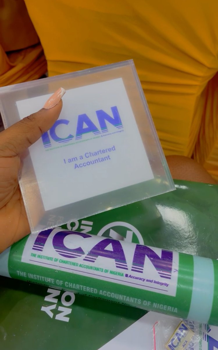 AdejumokeZainab's tweet photo. Reintroducing.. 
Zainab Sobodun Adejumoke 
BSc, AAT, ACA..
Alhamdulillah 🤩🎉❤️

#ICAN #ICANinduction https://t.co/sfArtw6Jfc