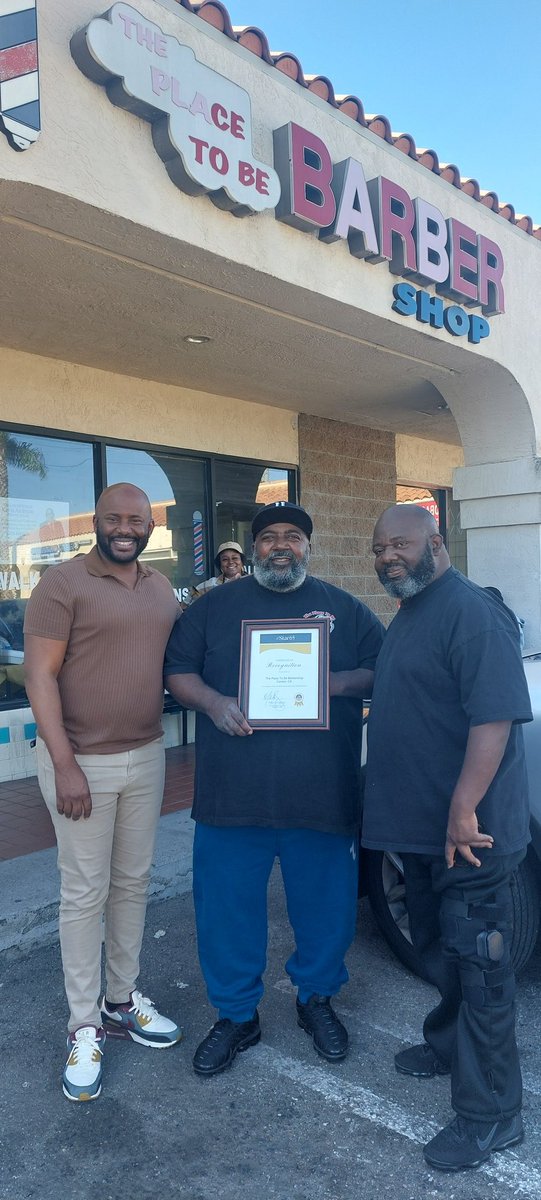 AsmMikeGipson's tweet photo. The Place to Be, a barber, is on Central and centrally-located. They are an important part of our #community and have been here since Central Plaza was built in the 1980s! When I visited this #AD65 business last month, I was ever so grateful for the warm welcome from Dave and EJ. https://t.co/RQw7CVVz06