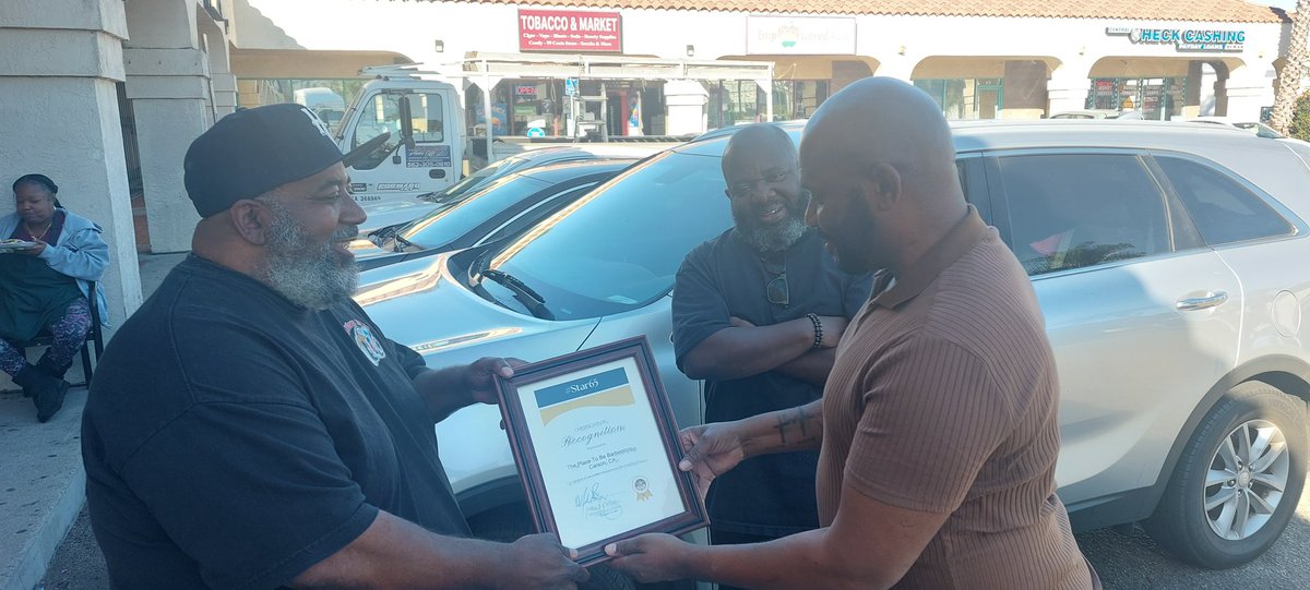 AsmMikeGipson's tweet photo. The Place to Be, a barber, is on Central and centrally-located. They are an important part of our #community and have been here since Central Plaza was built in the 1980s! When I visited this #AD65 business last month, I was ever so grateful for the warm welcome from Dave and EJ. https://t.co/RQw7CVVz06