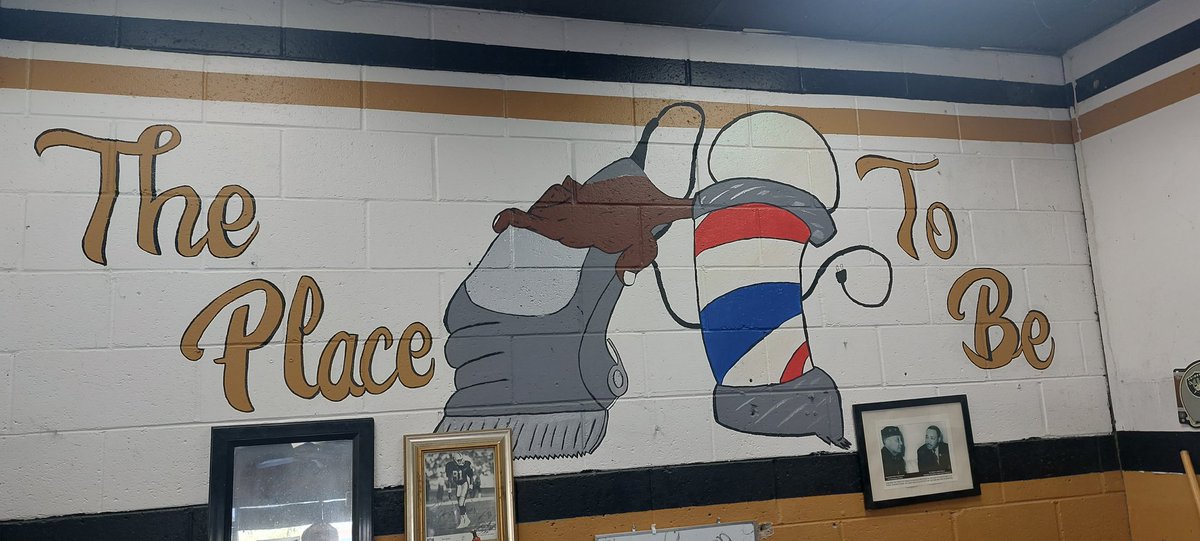 AsmMikeGipson's tweet photo. The Place to Be, a barber, is on Central and centrally-located. They are an important part of our #community and have been here since Central Plaza was built in the 1980s! When I visited this #AD65 business last month, I was ever so grateful for the warm welcome from Dave and EJ. https://t.co/RQw7CVVz06