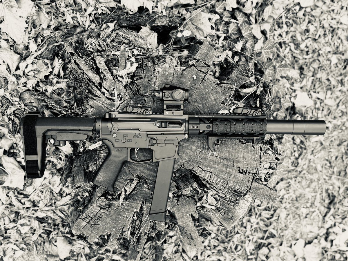 OnePewTwoPew's tweet image. Got a new phone decided to test its camera on my favorite build, my AR45!

#ar45 #arbuild #45acp